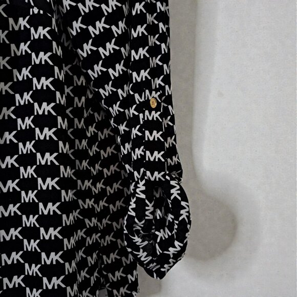Michael Kors Size 3X, ¾ Sleeve Black & White Logo Top NWT - Picture 12 of 14